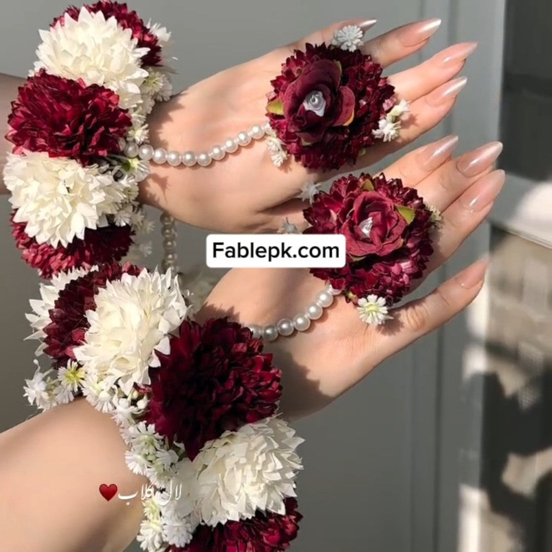 Rose White Gajra Set